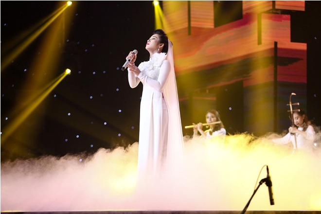 Thần tượng Bolero vòng bán kết: Ngọc nữ Hellen Thuỷ với phận làm con gái chinh phục người nghe ảnh 1